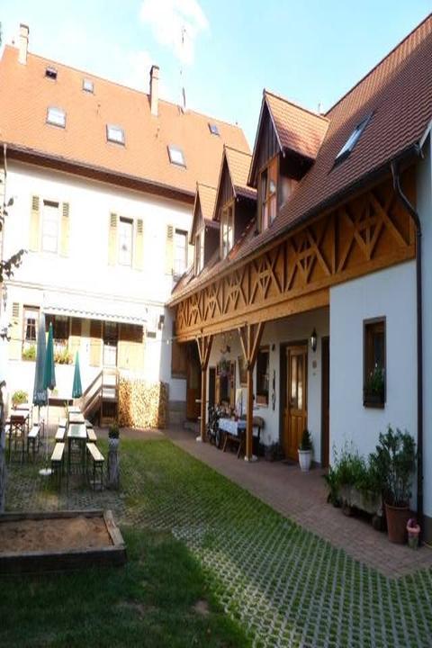 Gasthaus Pension Biergarten Lutz